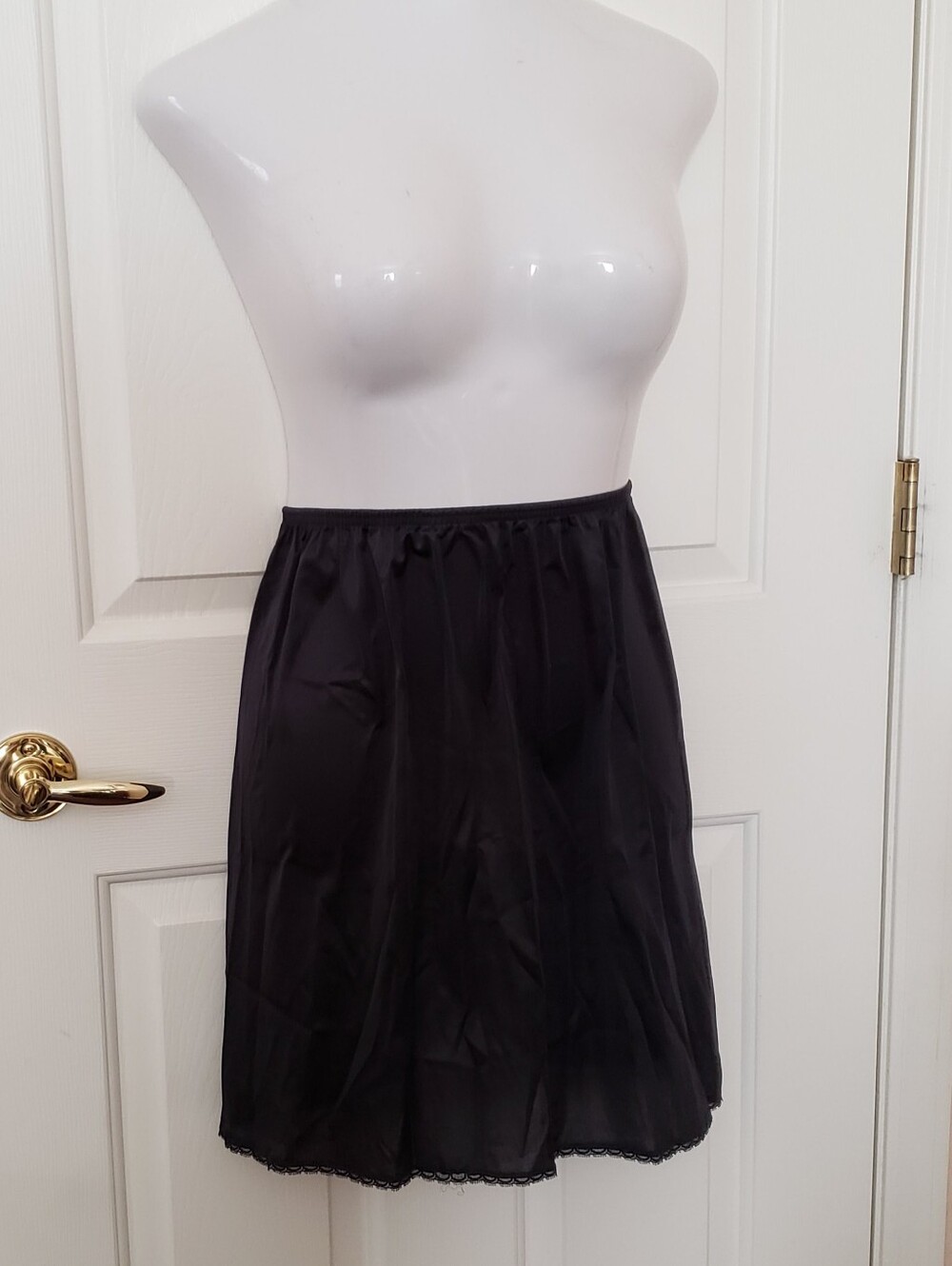 Vanity Fair Half Slip M